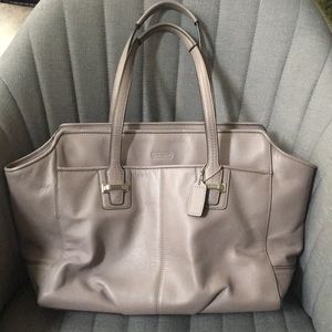 Gently used light purple/grey Coach tote